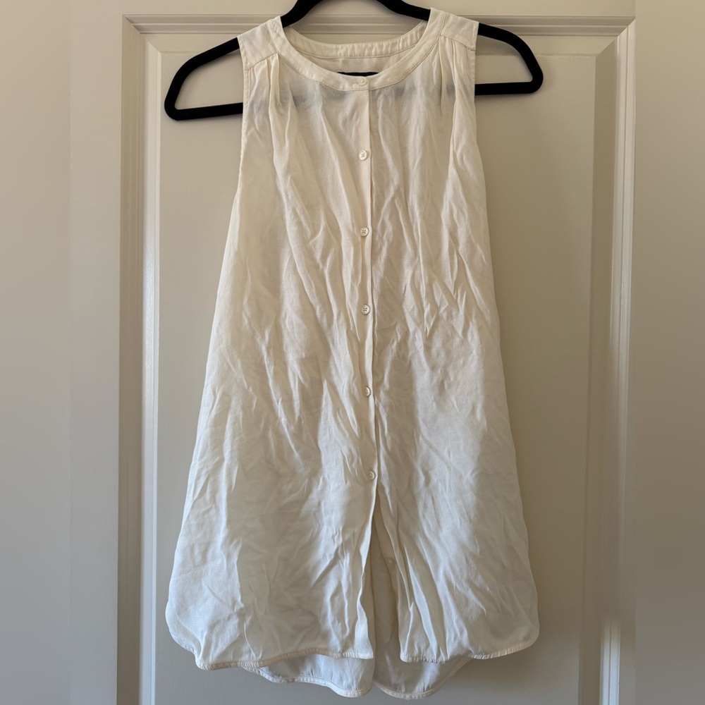 Banana Republic Sleeveless Button-Front White Women's Top